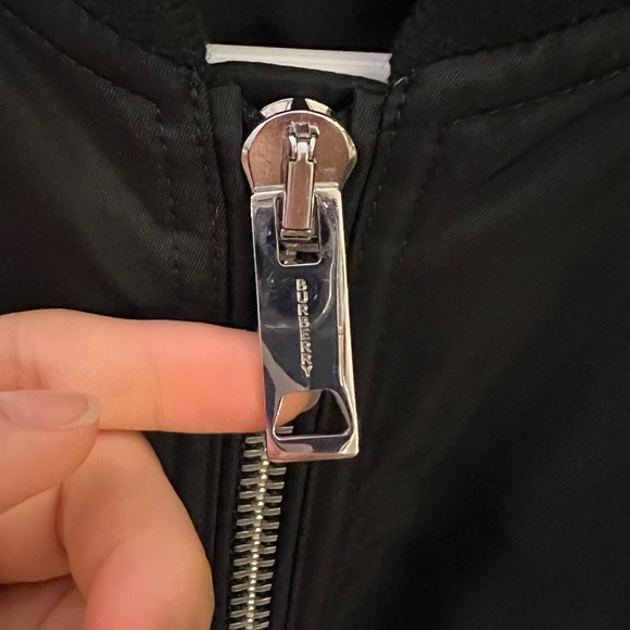 BRAND NEW BURBERRY LADIES BOMBER JACKET SIZE 4 US - Picture 10 of 11